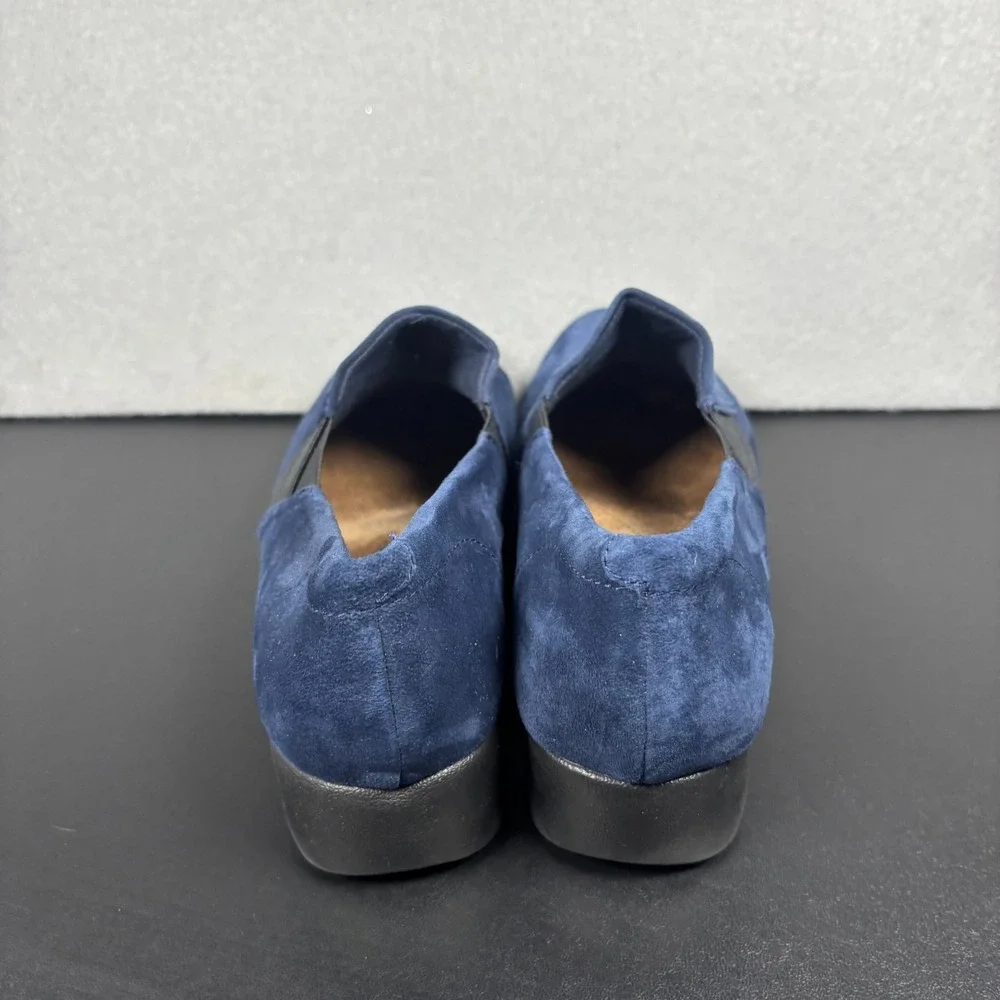 Clarks Artisan Daelyn Monarch Blue Suede Loafers Womens 9M 26130731 Comfort Shoe